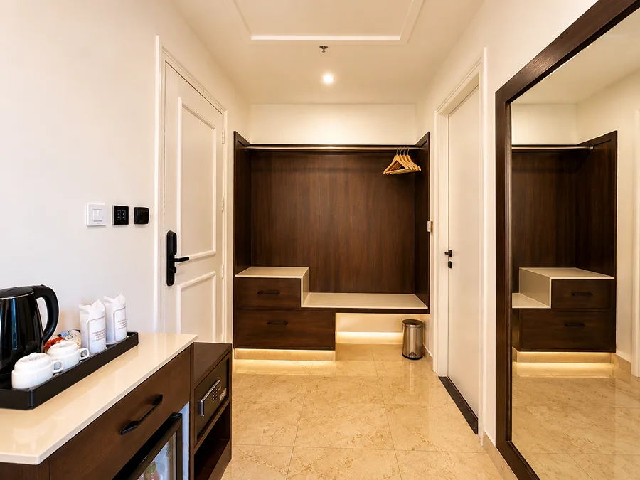 Honeymoon Suite — photo 6
