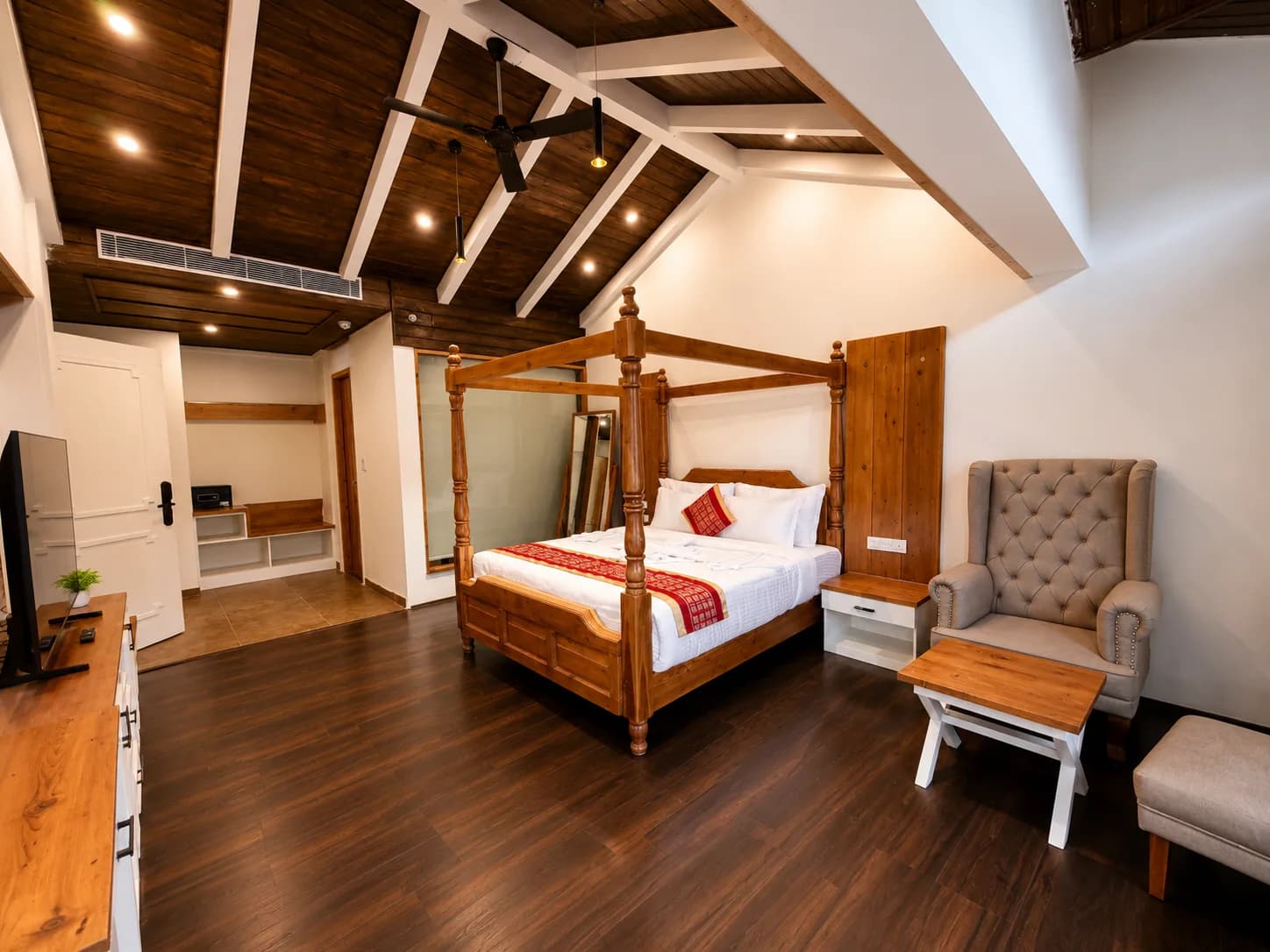 The Himalayan Chester Suite — photo 1